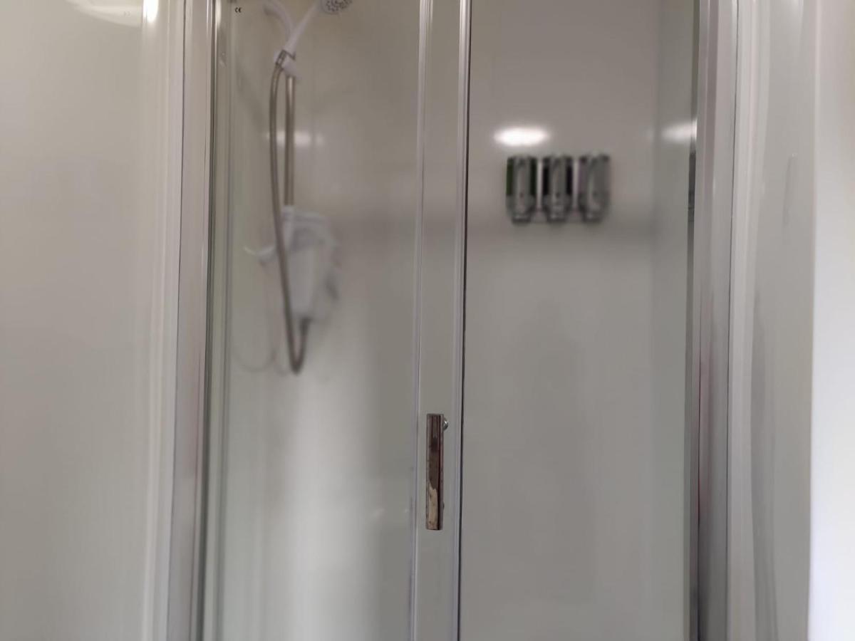 Double Ensuite Rooms Swansea Eksteriør billede